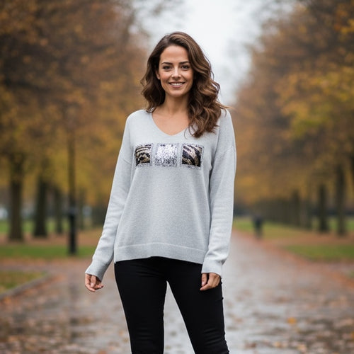 Animal Sequin Embellished V Knit Jumper