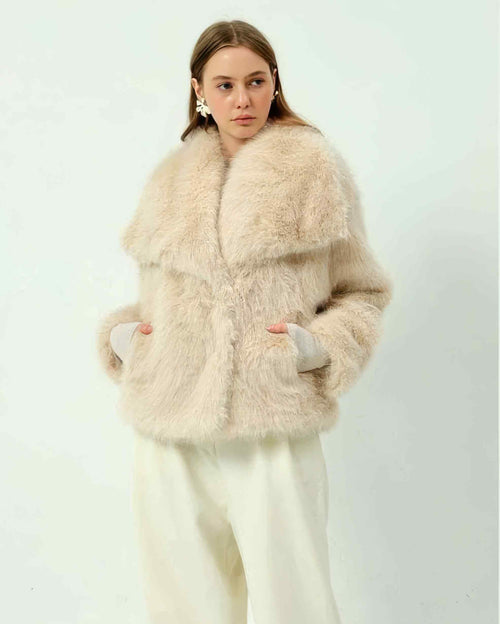 Big Collar Soft Touch Luxurious Faux Fur Coat