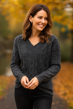Sparkle ✨️ Cable Soft  Wool blend V Knit