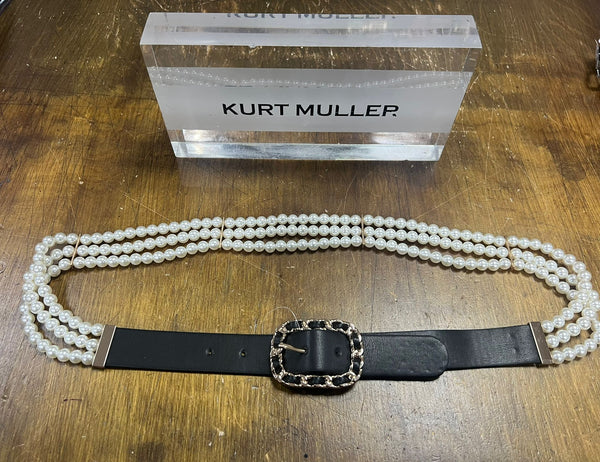 Pearl Leather Stretch Belt