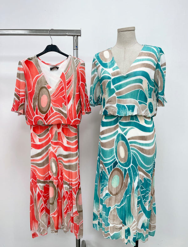 Maya Print Short Sleeve Plissee Layered Maxi Dress