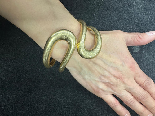 Gold metal Clasp Bracelet