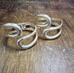 Gold metal Clasp Bracelet