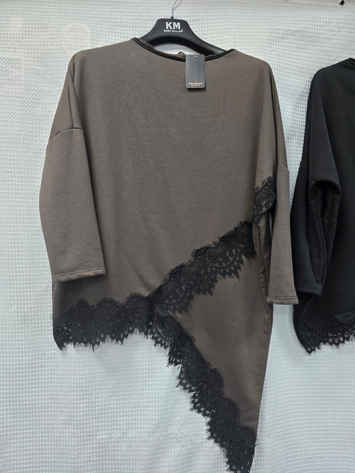 Asymmetric Lace Hem Cotton Tunic