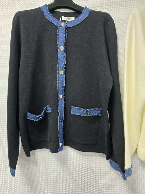 Contrast Edge Gold button Cardigan