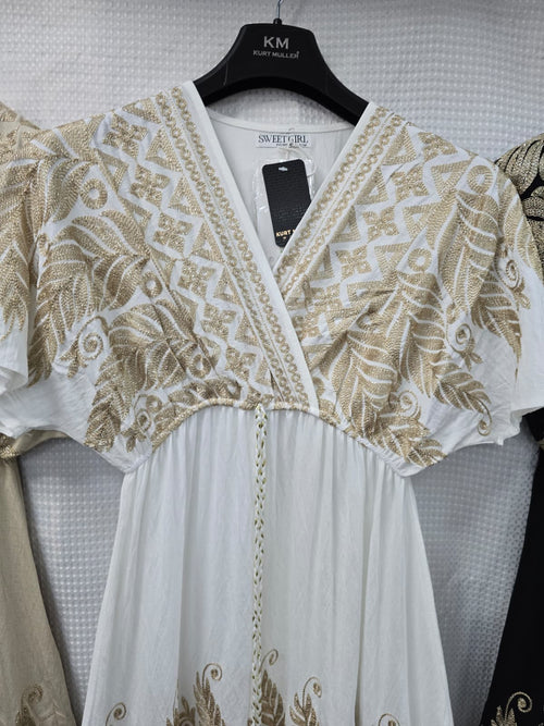 Embroidery V Maxi Dress