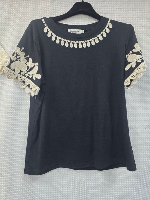 Crochet Paisley Trim Cotton T-shirt