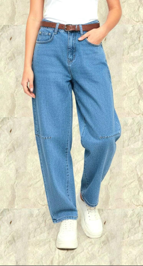 Balloon Light Wash Denim Jeans with Brown Belt