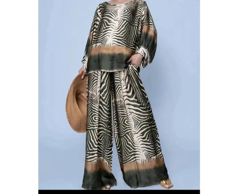 Zebra Two Piece Sateen Digital Print Set